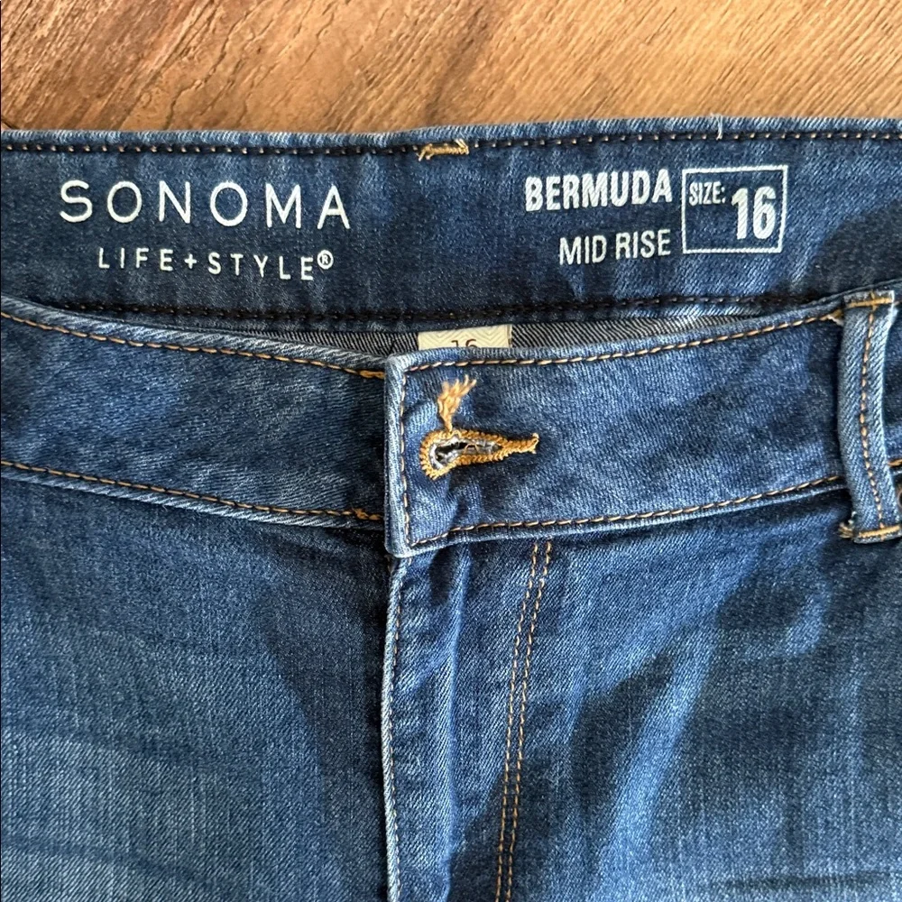 Sonoma Women's Denim Blue Bermuda Shorts Mid Rise - Picture 2 of 6
